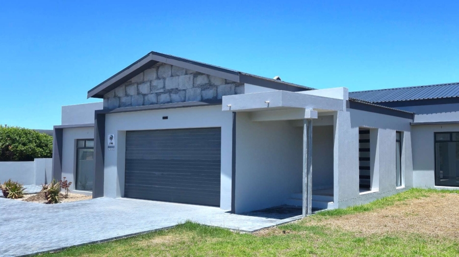 5 Bedroom Property for Sale in Kleinbaai Western Cape
